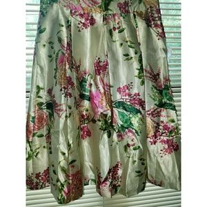 Floral printed pleated skirt